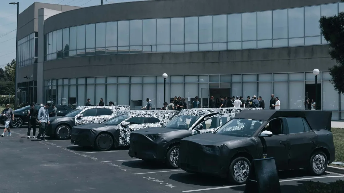 Faraday Future Ritorna con la FX Super One: Test Drive Esclusivi e Nuova Strategia per il Mercato Italiano