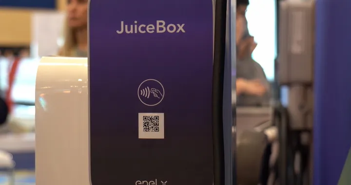 Auto elettrica ferma in garage? Enel X suggerisce alcuni comportamenti utili