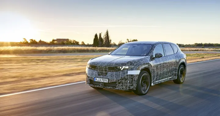 Nuova BMW iX3, arriva la rivoluzione Neue Klasse: tutto pronto per il debutto