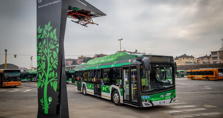 Per i bus elettrici arriva la ricarica rapida a Milano: ecco come funziona