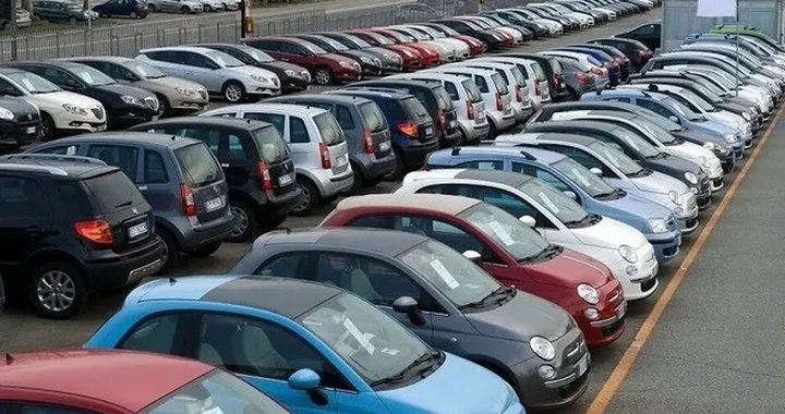 Mercato dell’usato in calo a maggio: dopo otto mesi positivi, si registra un -5%