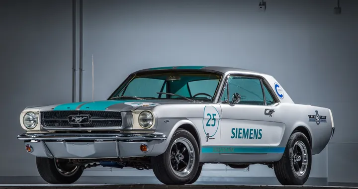 Ford Mustang, a Goodwood l'esemplare a guida autonoma di Siemens