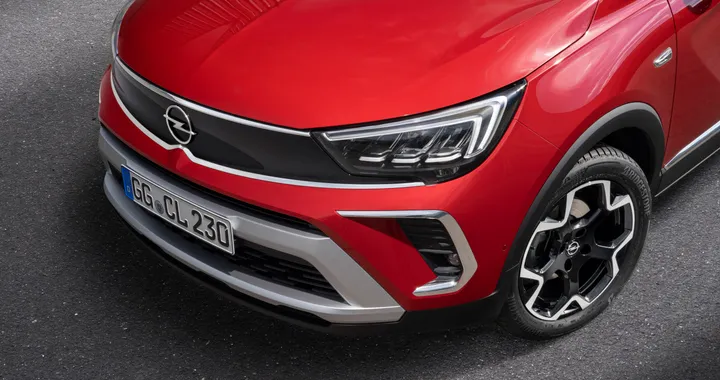 Opel Crossland, verso la nuova generazione. Foto spia