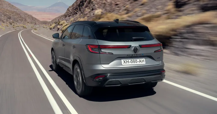 Renault Austral 2025: ecco come dovrebbe essere il restyling