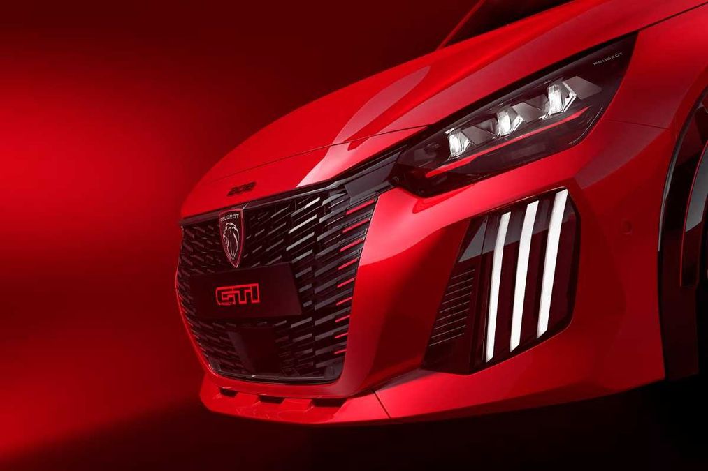 Copertina: Peugeot riporta il badge GTi sulla 208: il debutto a Le Mans