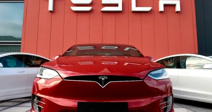 Il titolo Tesla tocca (e supera) i 1000 dollari, ma attenzione a Nikola