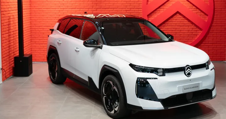 Nuova Citroen C5 Aircross, ordini al via per la Plug-in: quanto costa e offerta di lancio