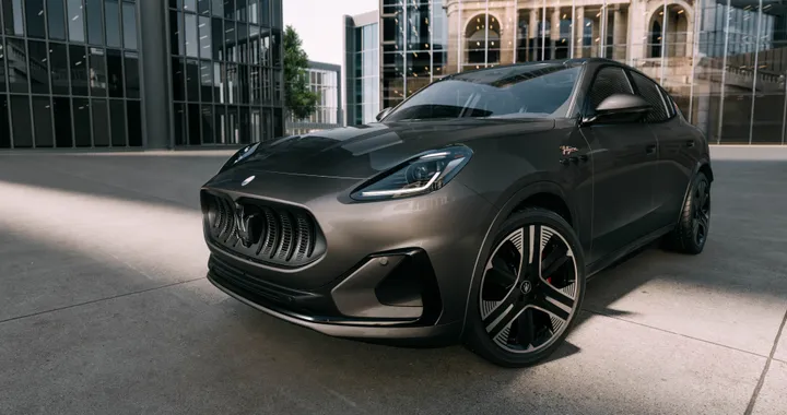 Maserati Grecale Folgore si aggiorna, ecco come cambia: arrivano piccole novità