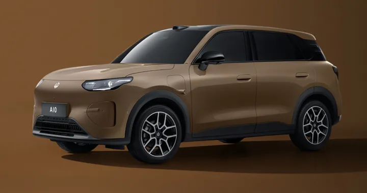 Nuova Leapmotor A10, svelato il crossover compatto prima del debutto