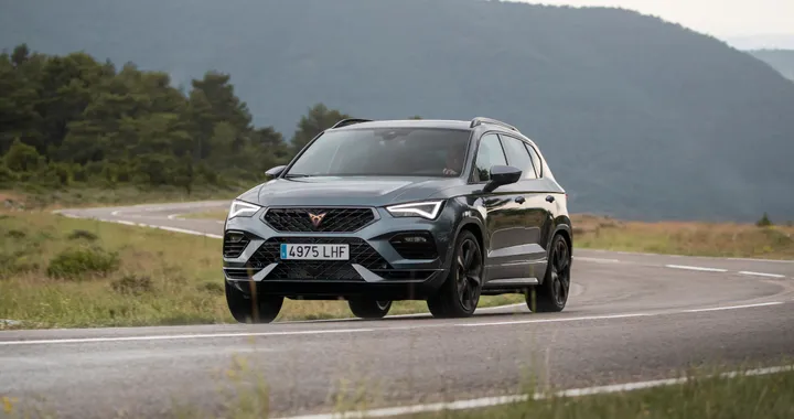 Cupra Ateca, in Italia arriva il restyling: dotazioni e prezzi