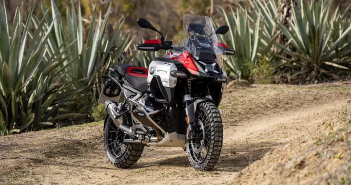 BMW R 1300 GS Adventure, ecco la nuova maxi enduro per i grandi viaggi