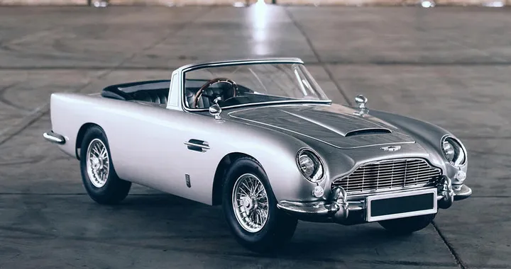 Aston Martin DB5 Junior, la Bond Car da 105 mila euro per giovani ricchi