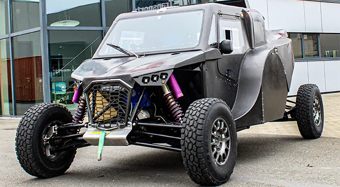 Suzuki alla Dakar 2025: il curioso veicolo a idrogeno è una dune buggy