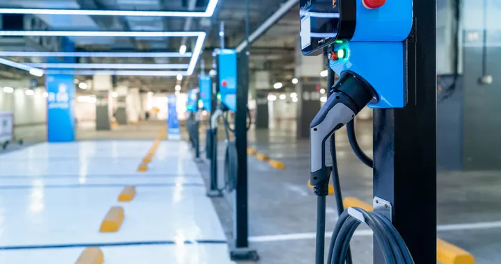 Colonnine per la ricarica, l'UE vuole rendere più semplice la loro installazione: ecco come