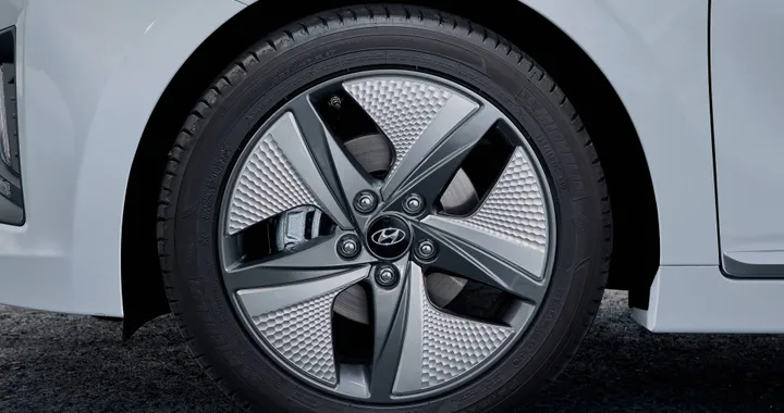 Hyundai e Aptiv: una joint venture per la guida autonoma, su strada dal 2022