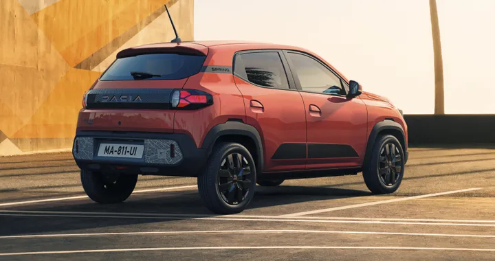 Dacia Spring, partono gli ordini del restyling in Italia. Allestimenti e prezzi
