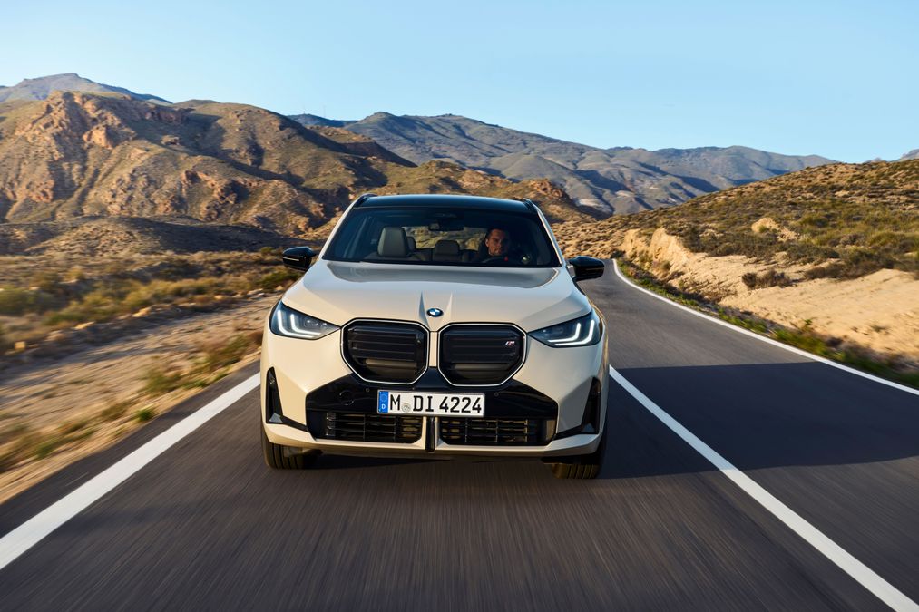 BMW continua a credere nei motori a combustione. Finanzieranno il passaggio all’elettrico