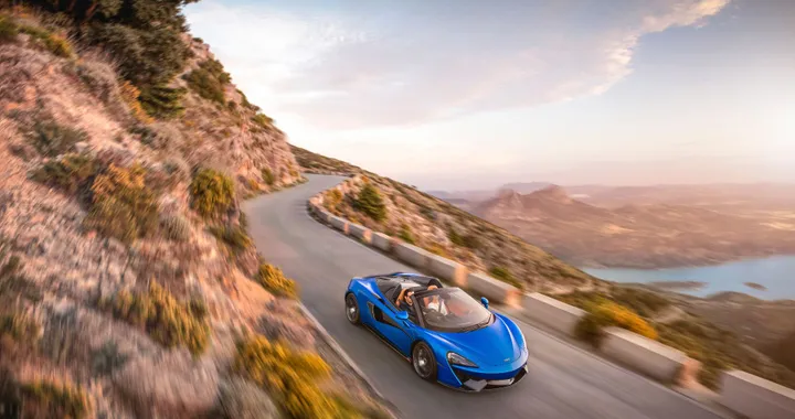 McLaren: entro l'anno arriverà una Sports Series con motore V6 ibrido Plug-in