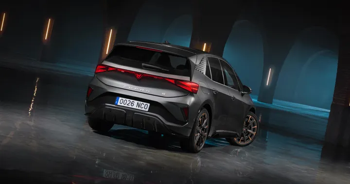 CUPRA Born Impulse+, prestazioni e stile audaci: l'offerta per l'Italia