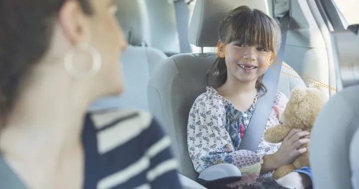 Seat e Noveto: la musica viene riprodotta nell'orecchio