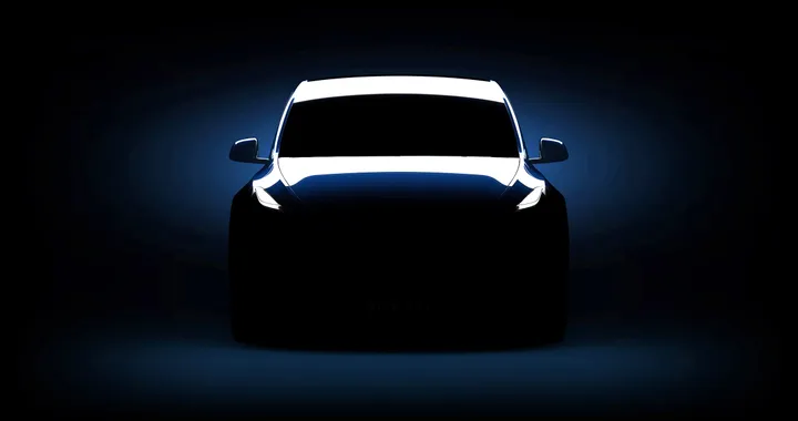 Tesla Model Y: ultimo teaser ufficiale prima del debutto del 14 marzo