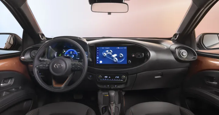 Gli interni della nuova Toyota Aygo X