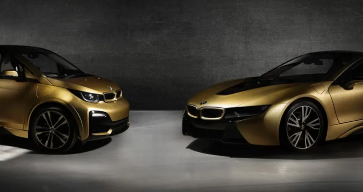 BMW i3 e i8 Starlight Edition: livrea oro 24 carati per beneficienza