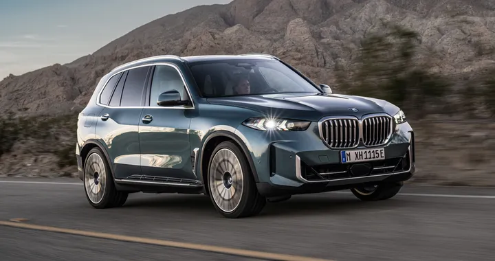 BMW X5 e X6, debuttano i restyling: novità di motore e di tecnologia