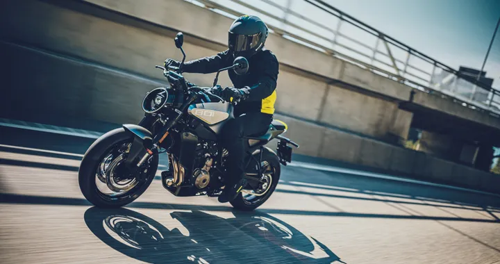Husqvarna Vitpilen 801, arriva la nuova naked bicilindrica da 105 CV