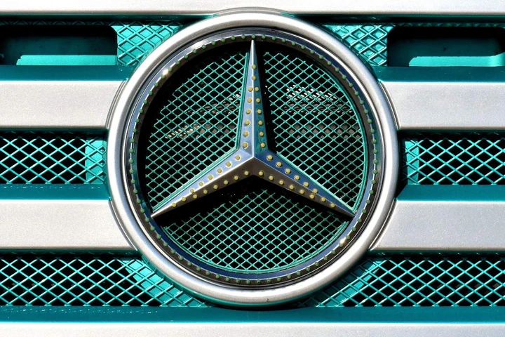 Classe A, come cambia la compatta di Mercedes: il render svela le linee