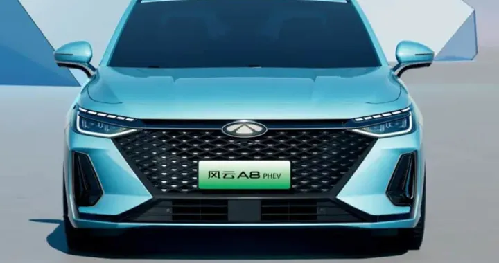 Chery Fengyun A8, prime immagini della nuova berlina ibrida plug-in