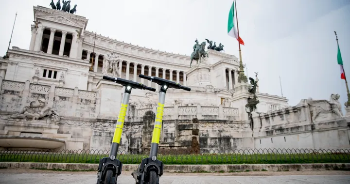 Monopattini elettrici in sharing: LINK arriva in Europa e parte da Roma