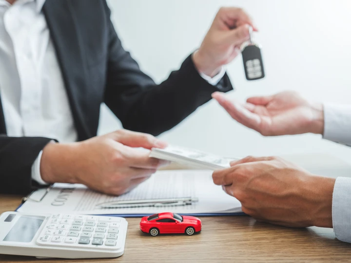Un’auto nuova a 100 euro al mese: debutta in Italia il noleggio sociale