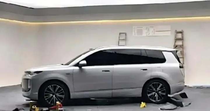 BYD Sealion 08: spuntano foto spia prima del debutto a Pechino