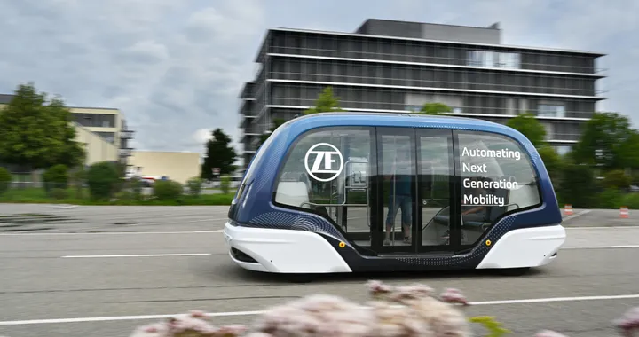 ZF per la nuova mobilità. Diventa fornitore completo di sistemi navetta autonomi