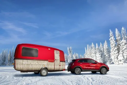 Fiat 500X: il tour invernale con CASA 500 e il concorso Airbnb