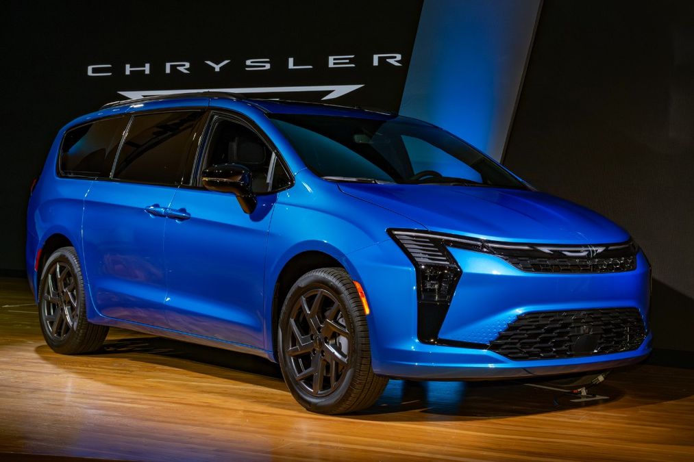 La Chrysler Pacifica 2027 si evolve nel design per offrire più comfort alle famiglie
