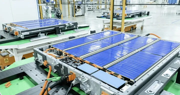 Svolt svela una ricarica a impulsi a oscillazione ionica che riduce i tempi del 25%