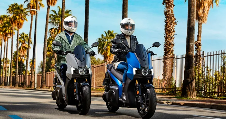 SEAT MÓ 125 Performance, partono gli ordini in Italia del nuovo scooter elettrico