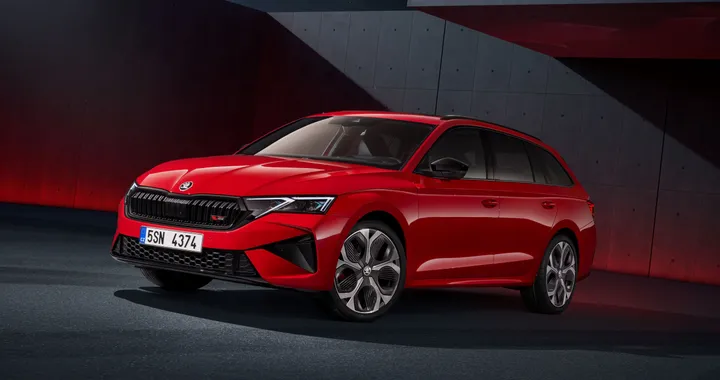Skoda Octavia 2024: partita la produzione del nuovo restyling