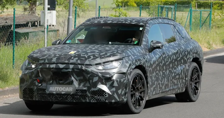 Mercedes AMG lavora ad un nuovo SUV elettrico da oltre 1.000 CV. Foto spia