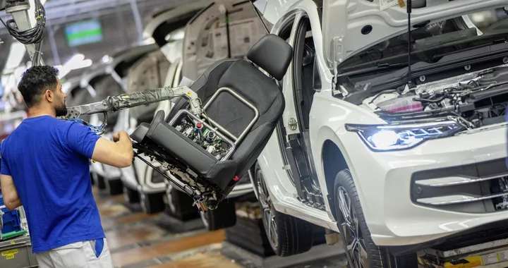 Volkswagen: a Wolfsburg arriva la settimana di lavoro corta. Ma non è una buona notizia