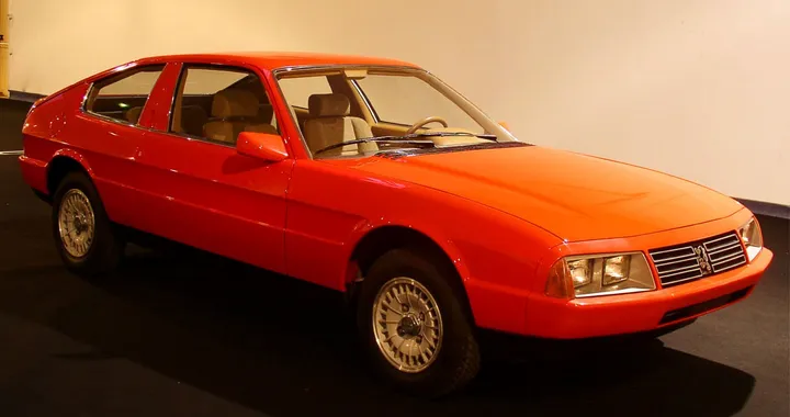 Peugeot E27: la sportiva dimenticata che doveva raccogliere l’eredità della 504