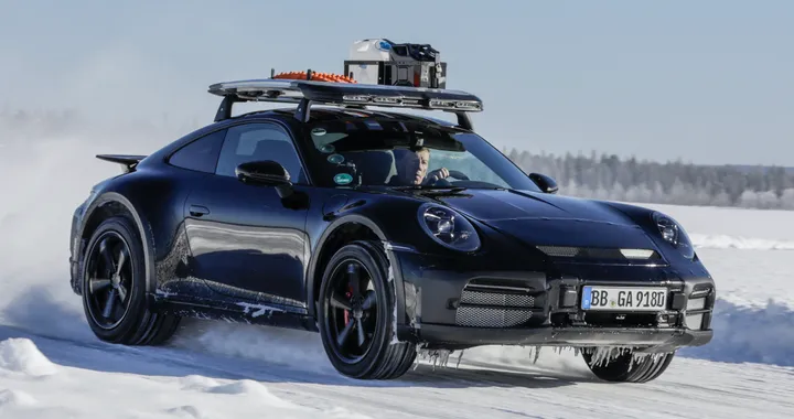 Porsche 911 Dakar, debutto al Salone di Los Angeles. Prime foto ufficiali