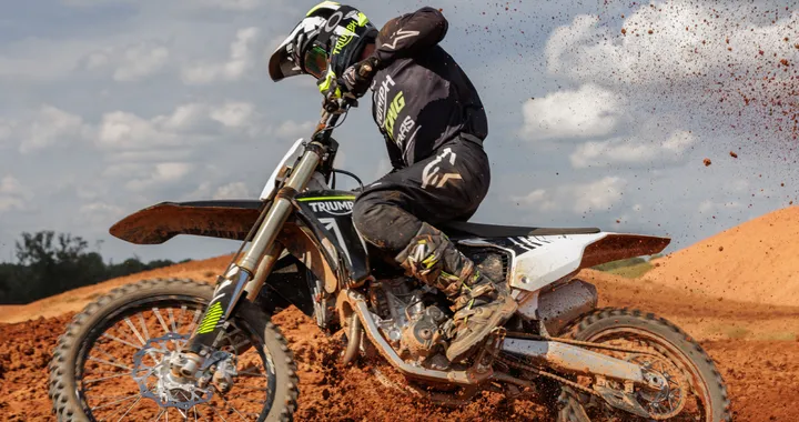 Triumph TF 250-X, il primo modello per il motocross di Triumph Motorcycles