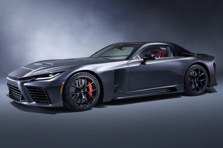 Nuova Toyota GR GT spiata durante i test: arriva la versione speciale