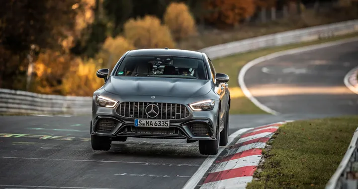 Mercedes-AMG GT 63 S più veloce della Porsche Panamera al Nurburgring