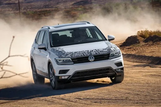 Volkswagen Tiguan Allspace, il SUV si allunga