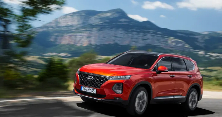Hyundai Santa Fe: debutta il controllo dell'angolo cieco evoluto con telecamera