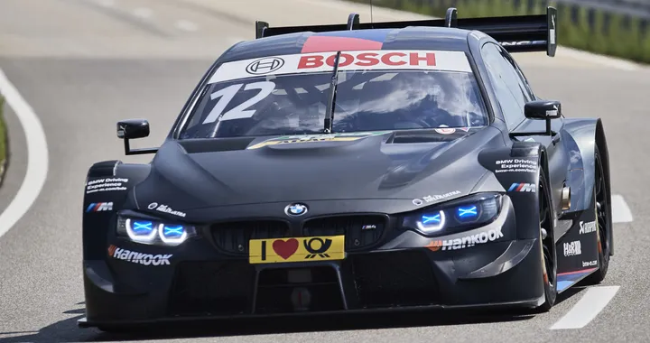 Alex Zanardi in pista (senza protesi) con la BMW M4 DTM